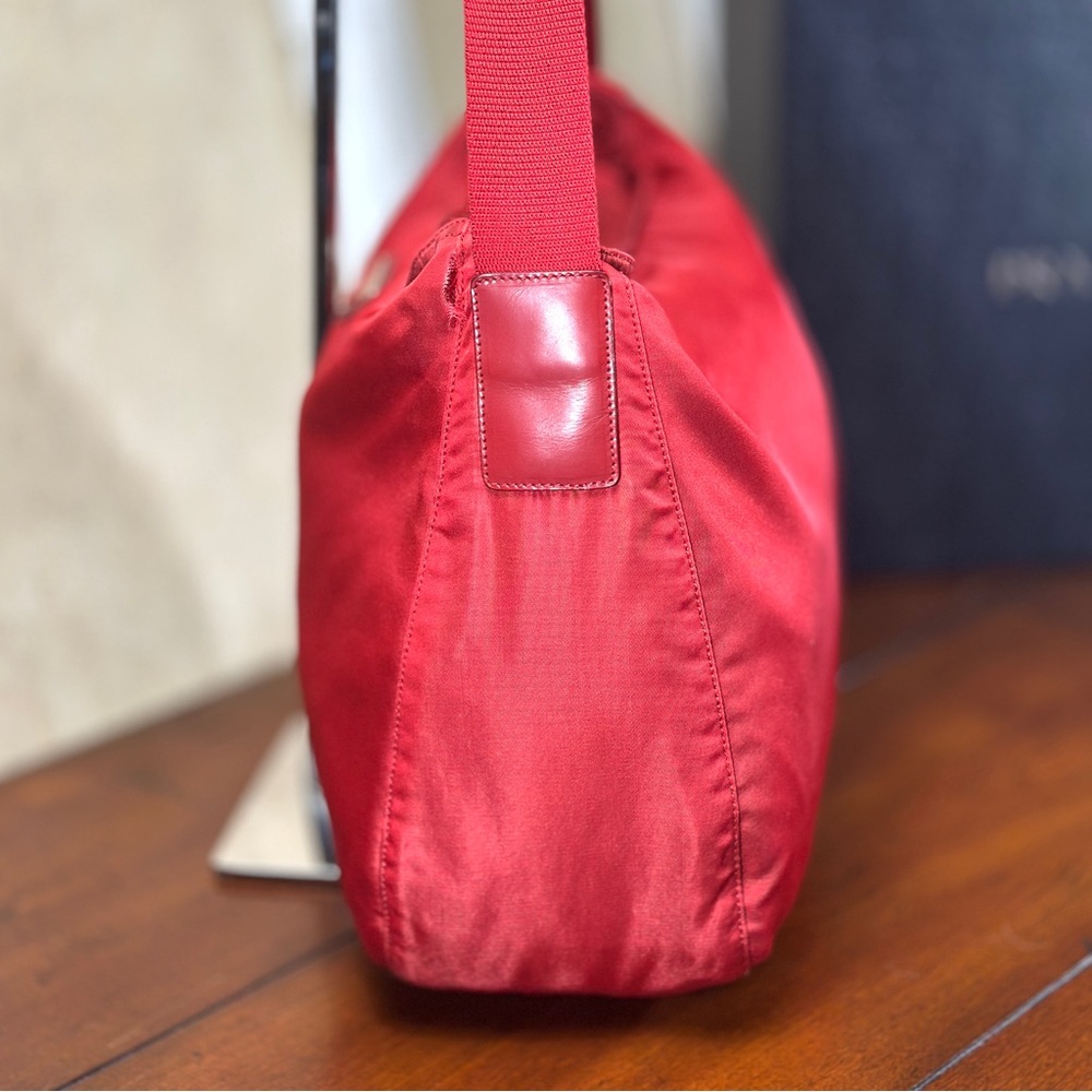 AUTHENTIC Prada bag. Red. - image 4